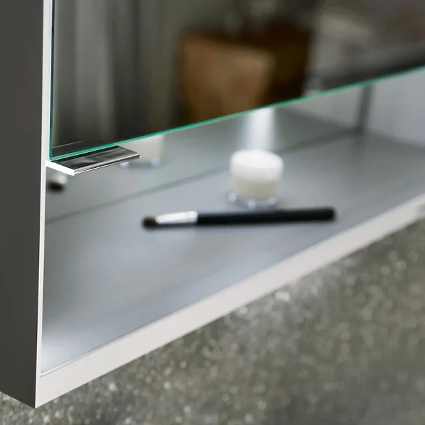Keuco Royal Lumos LED Illuminated Mirror Cabinet 6 Keuco Royal Lumos LED Illuminated Mirror Cabinet - Image 4